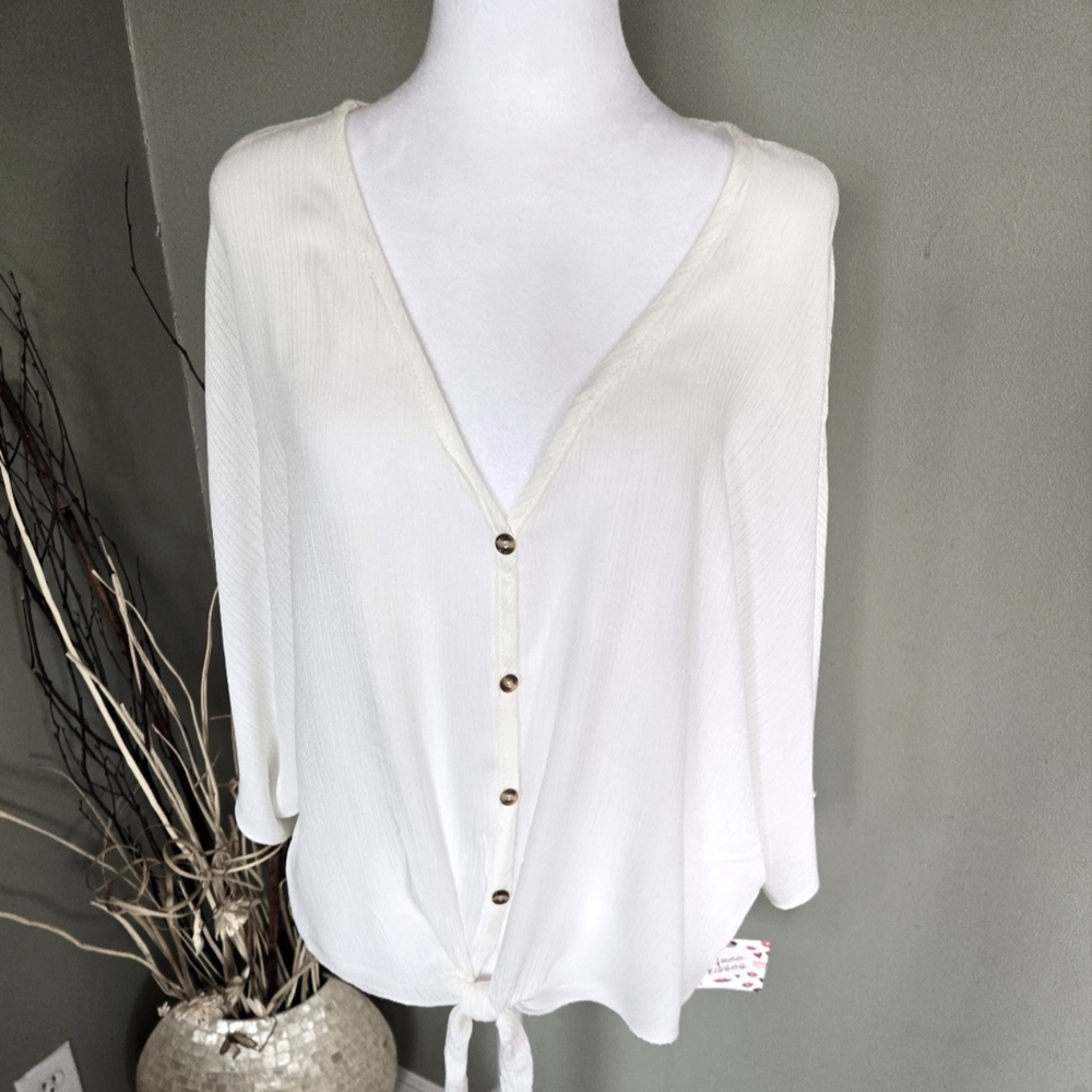 Free Kisses Top sz Lg White